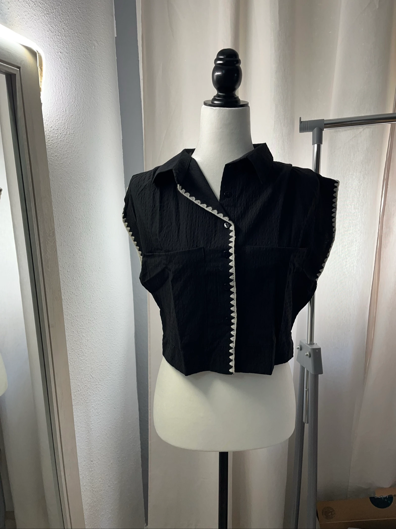 Camisa negra anchita 